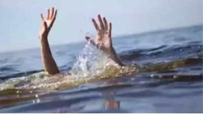 Mumbai: Three college students feared drowned off Juhu beach