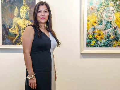 An art exhibition weaving three generations of artists