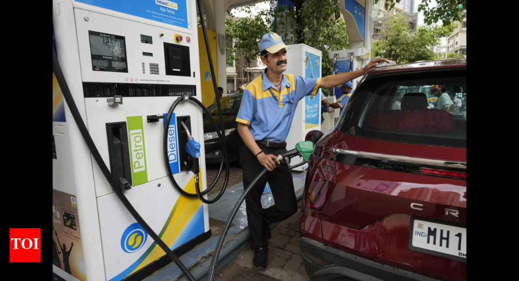 Fuel Shortage Prevails On Fourth Straight Day Ahmedabad News Times