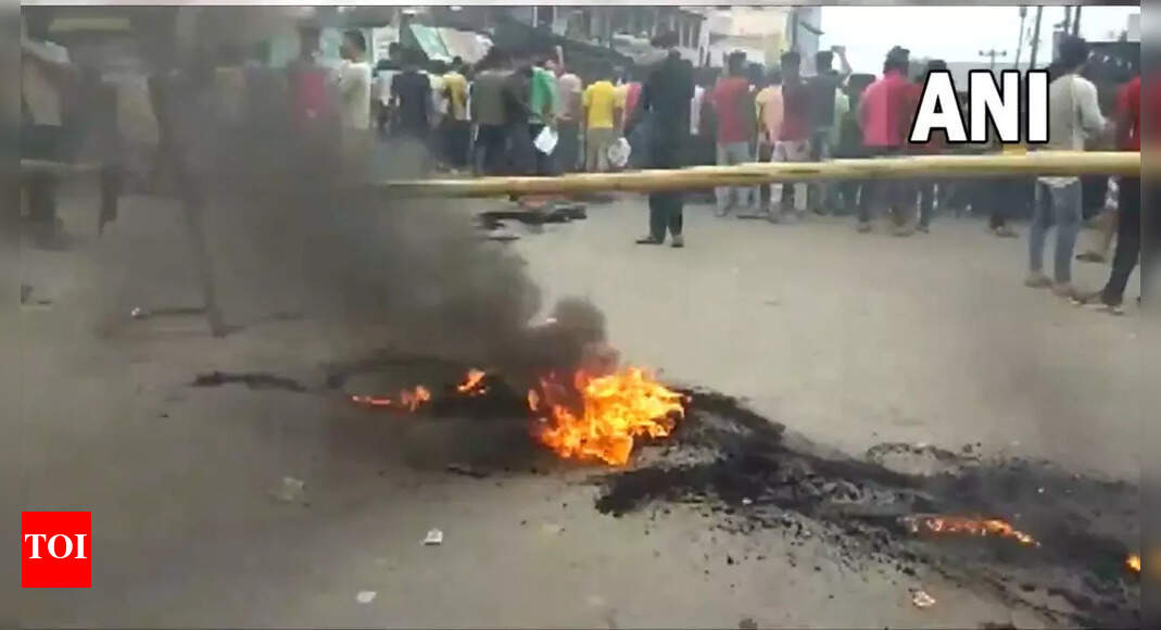 Road, rail traffic disrupted: Protests erupt against Agnipath scheme in many states