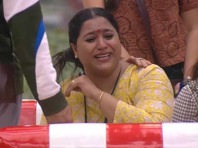 Bigg Boss Malayalam 4: Lakshmi Priya breaks down in the confession room; asks 'Am I spoiling my family's honor and dignity?'