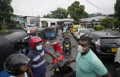 Auto-rickshaw driver dies in petrol queue as energy crisis worsens in Sri Lanka