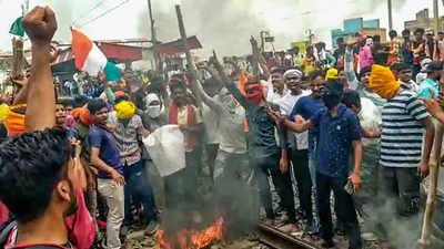 Govt rejects criticism against Agnipath amidst raging protests in several  states; issues clarification | India News - Times of India