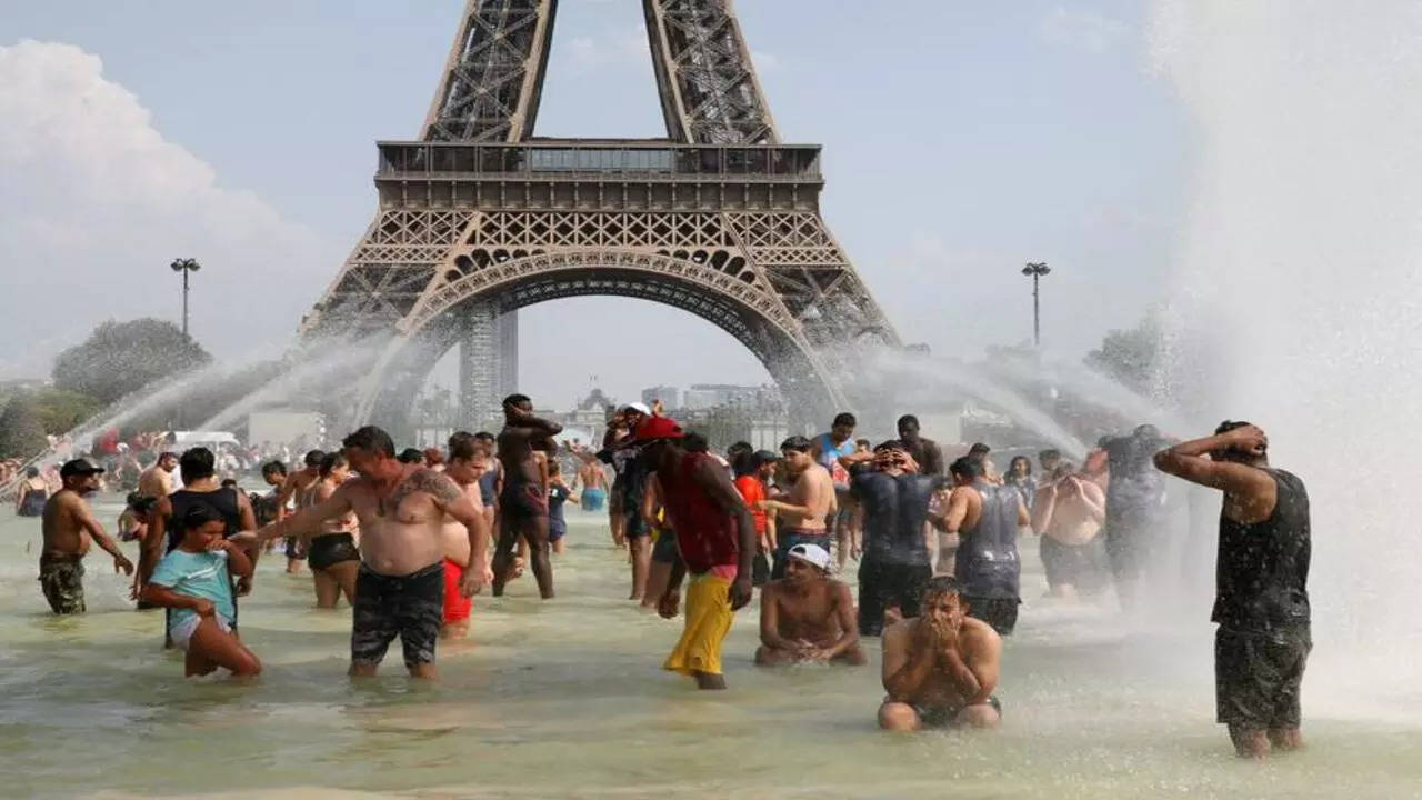 Europe wilts under early heat wave from Med to North Sea – Times of India