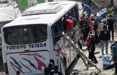 9 dead, 40 injured in Mexico pilgrimage bus crash