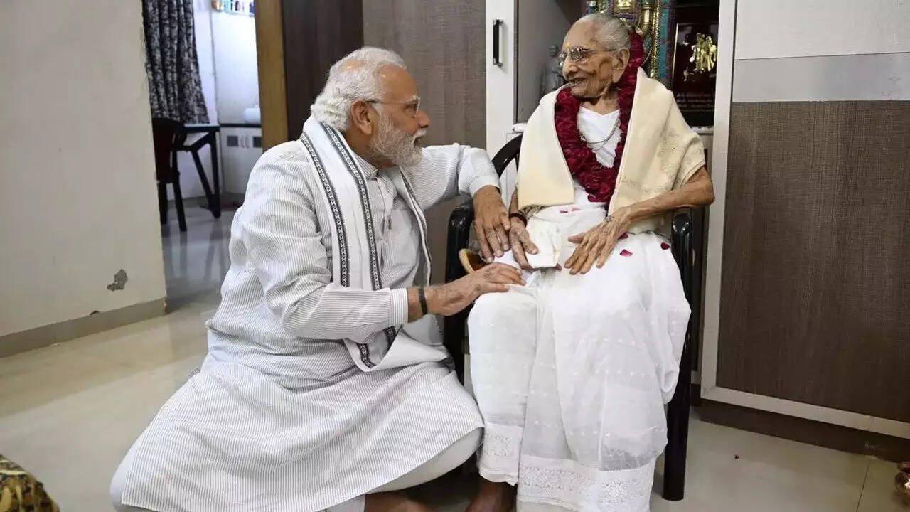 PM Modi writes blog dedicated to his mother on her birthday | India News -  Times of India