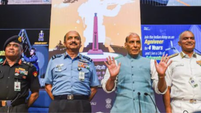Rajnath meets top brass of Army, Navy and IAF to ensure quick rollout of Agnipath scheme