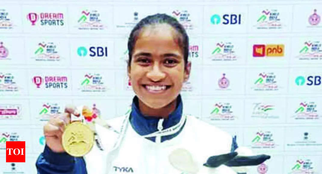 Cg's Gyaneshwari Clinches Gold In Nat'l Weightlifting C'ship