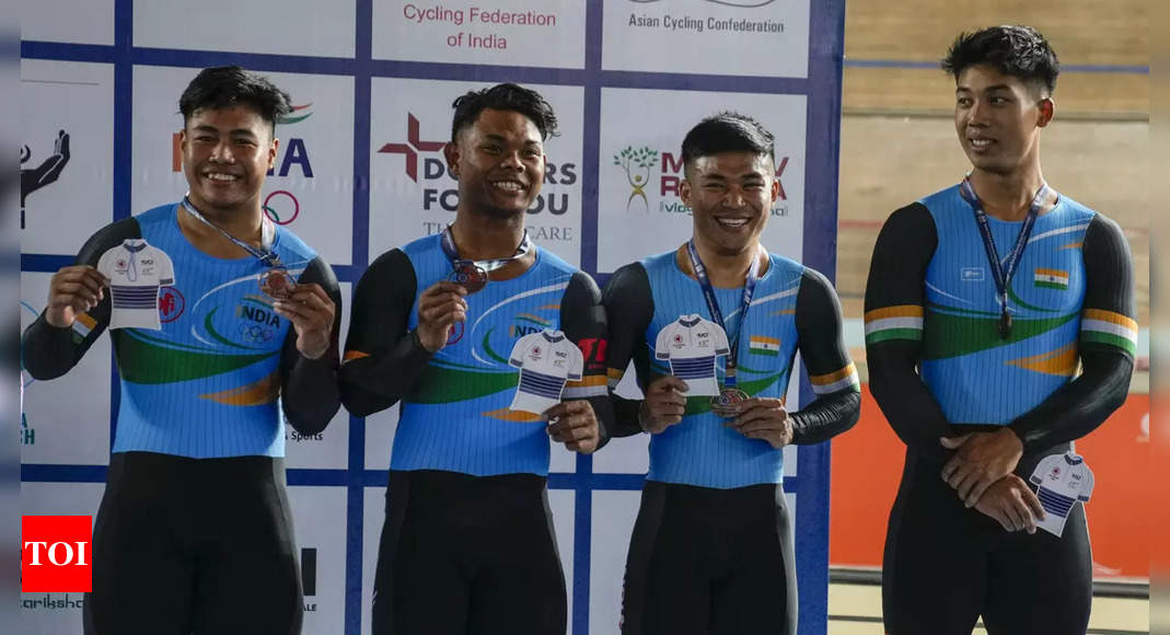 인도, 아시아 사이클링 선수권 대회 첫날 빛내, 10개의 메달 획득 |  더 많은 스포츠 뉴스