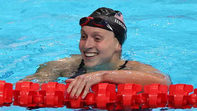 Katie Ledecky regains women's 400m freestyle world title