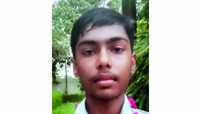 Divyanshi tops in Class 12, Prince bags Class 10 first rank