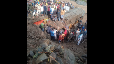 J&K: Overnight rain triggers landslide in Mandi-Poonch, one killed