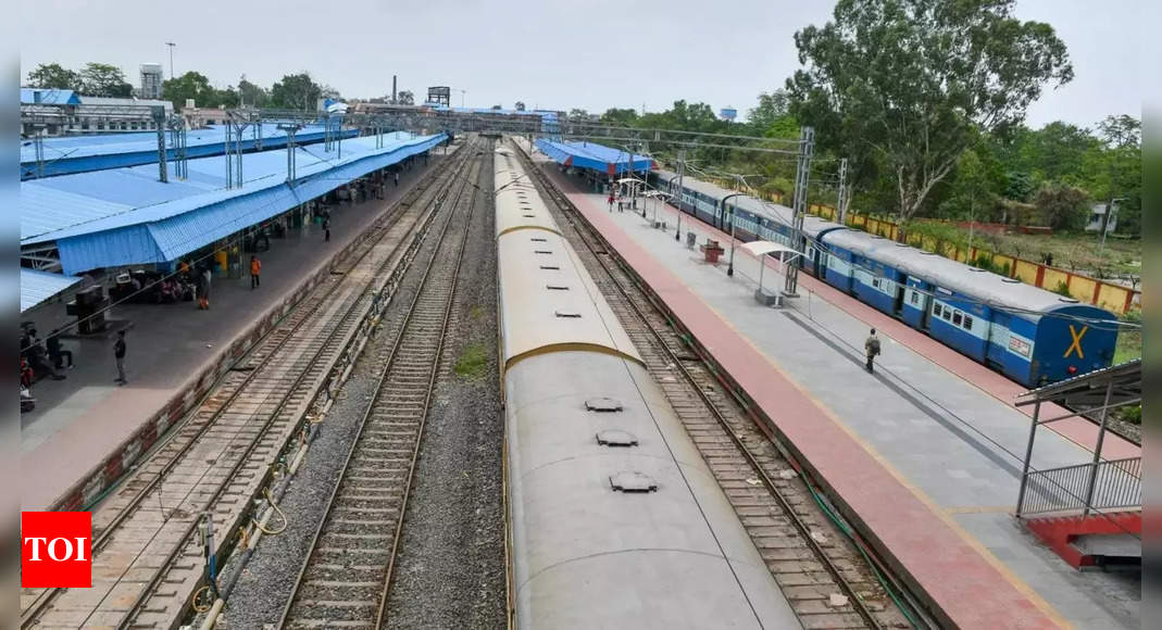 483 train services cancelled Sunday due to protests against ‘Agnipath’ scheme | India News – Times of India