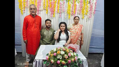 #pandemiclovestory: Howrah boy - Mexican woman's online romance ends with an off-line Bengali wedding