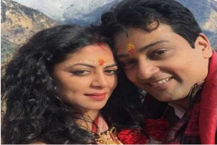 Celebrities who got married here