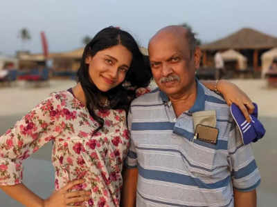 Bhagyashree Limaye gets emotional as she recalls the day when she fought with her late father; says, "Baba, I miss you!"