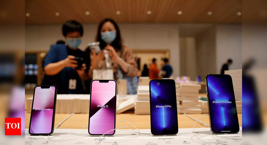 Apple reportedly considering iPhone 14 OLED screens from this manufacturer – Times of India