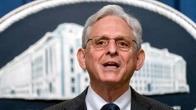 US attorney general in Ukraine to discuss war crimes