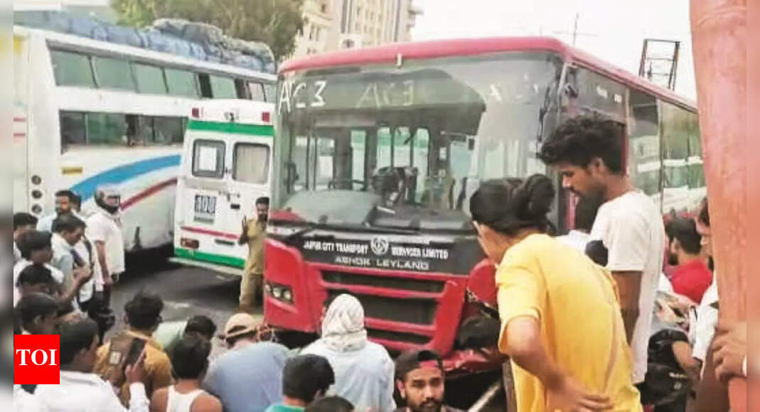 Racing Bus Kills Biker, Driver Held | Kolkata News - Times of India