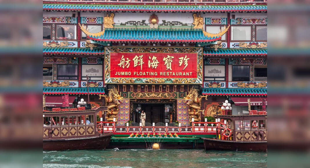 Hong Kong’s legendary attraction, its wellknown floating restaurant