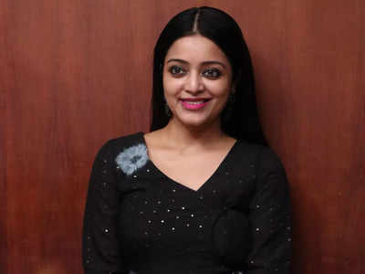 Vezham has come out very well: Janani Iyer