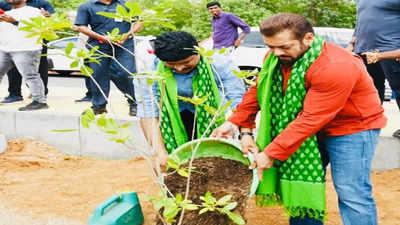 Hyderabad: Bollywood actor Salman Khan joins Green India Challenge