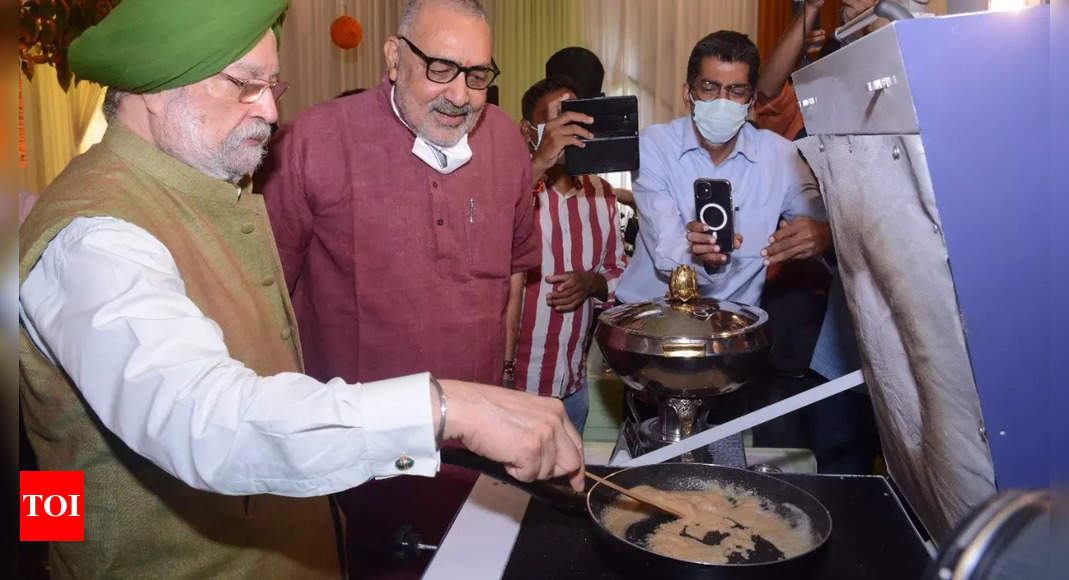 Hardeep Puri eyes solar stove to cook LPG goose, but price remains issue – Times of India
