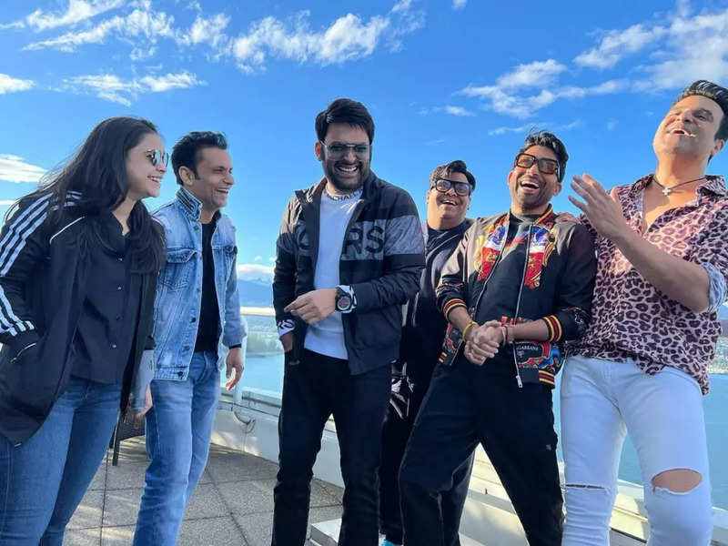 Kapil Sharma kickstarts Canada tour with his TKSS gang; says, 'Crew that laughs together, stays together' with new photos
