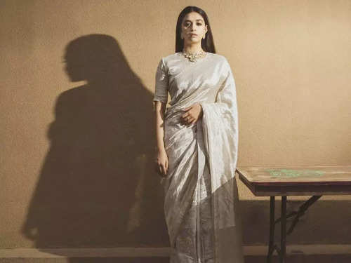 Blush Shadow Linen Sari – Anavila