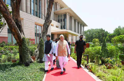 PM Modi inaugurates commerce ministry's new premises 'Vanijya Bhawan'