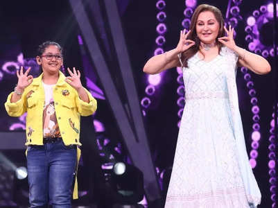 Jaya Prada teaches dance steps to contestant