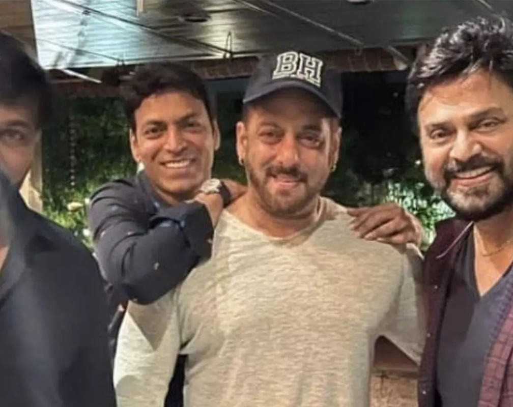 
Salman Khan catches up with Chiranjeevi and Venkatesh; fans root for a multi-starrer
