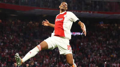 Dortmund On Verge Of Signing Sebastien Haller As Erling Haaland Replacement Football News Times Of India