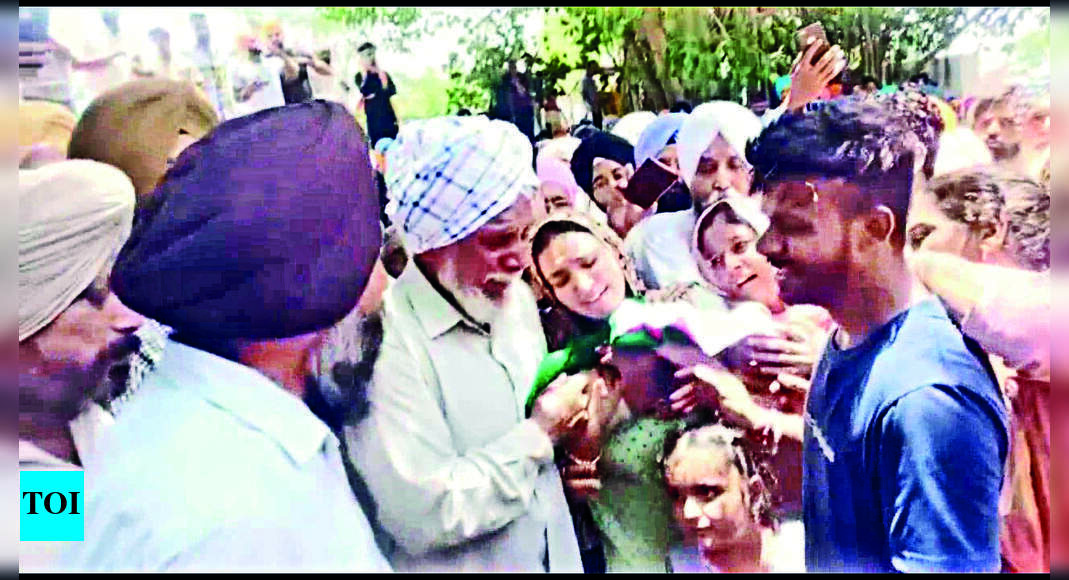 Ludhiana Bids Tearful Adieu To Armyman Killed In Leh | Ludhiana News ...