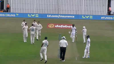WATCH - Tour Game, India vs Leicestershire: Surprised at his dismissal, Virat Kohli misses out on a big score