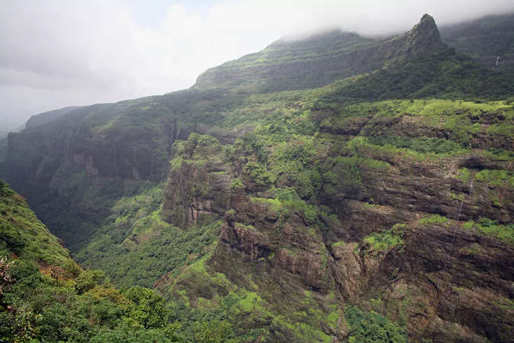Mandovi Express: Mumbai-Goa
