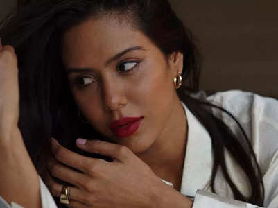 Sonam Bajwa's pics in white attires