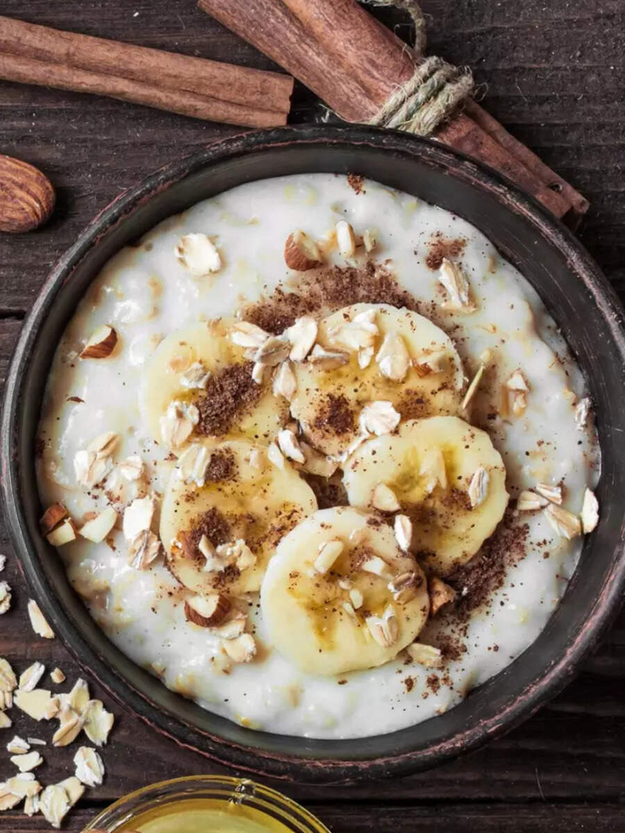 How to make healthy Banana Oats for breakfast | Times of India