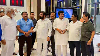 Maharashtra political crisis: Now, 8th minister jumps ship; only 3 Sena men left in Uddhav cabinet