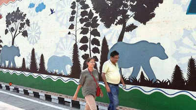 Delhi: Sunday, a time to stand and stare at artwork of Pragati Maidan tunnel