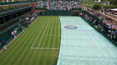 Rain stops play on Wimbledon opening day