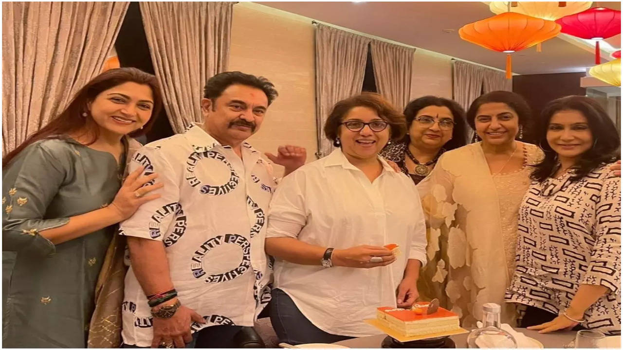 Lissy Lakshmi and other friends throw a party for Kerala State Film  Award-winning Best Actress Revathy | Malayalam Movie News - Times of India