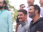 Akshay Kumar, Maha minister Walse Patil and others participate in 'Sunday Street' initiative