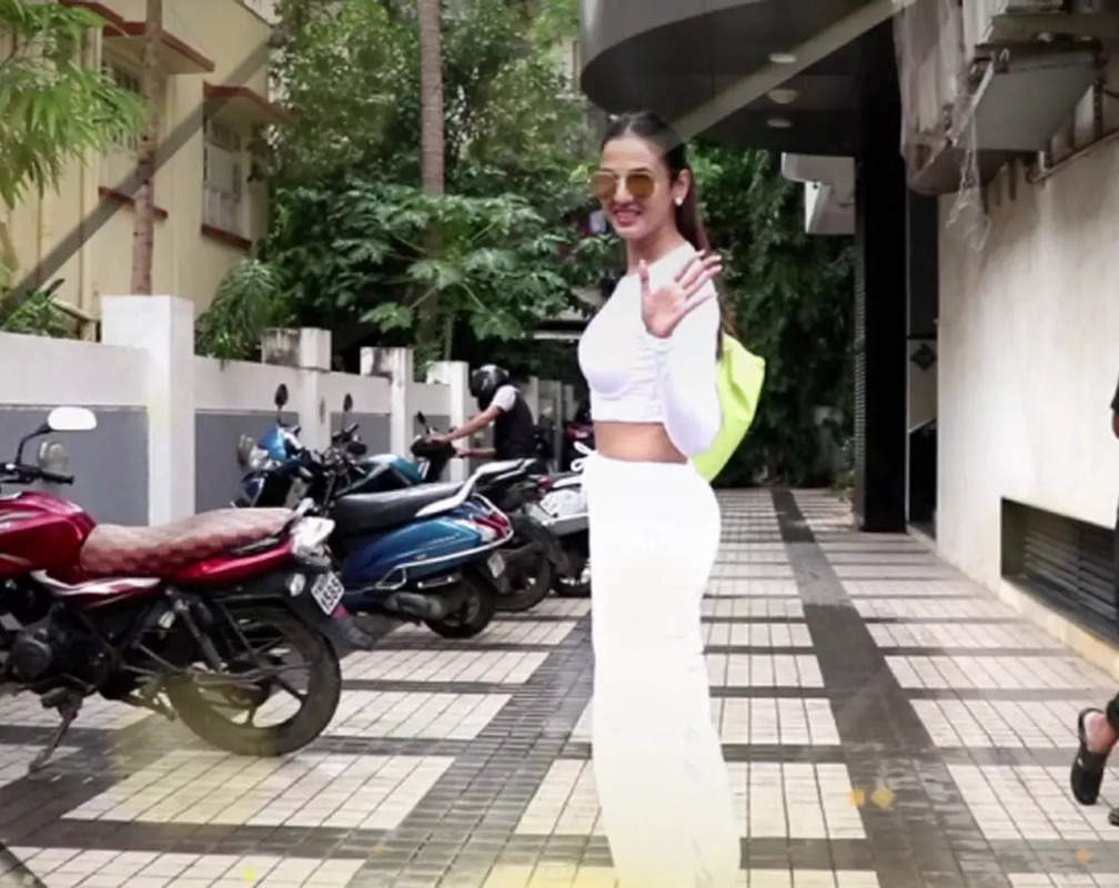 
Sonal Chauhan opts for white crop top and white pants, gets clicked in Mumbai
