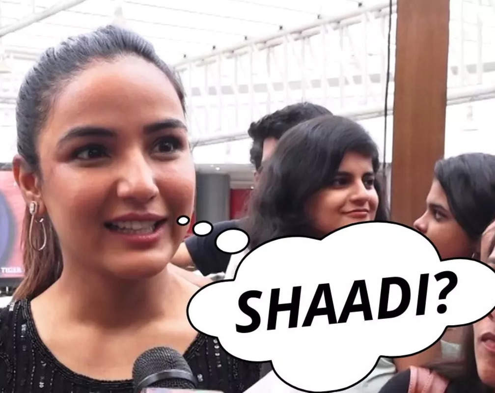 
Birthday girl Jasmin Bhasin shares, ‘There’s time to my wedding, let’s focus on work’
