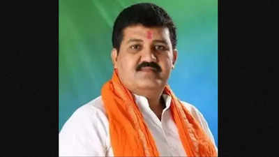 Shiv Sena Yavatmal chief’s ultimatum to Sanjay Rathod: Go to Matoshree and apologise