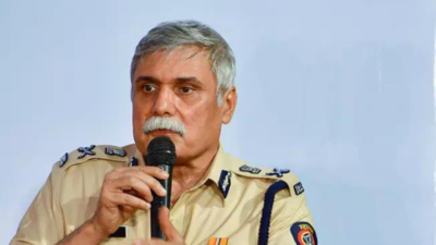 Mumbai police commissioner Sanjay Pandey meets BJP MLAs on law and order