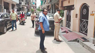 Ghaziabad: 2 ask for room on rent, hold owner captive & flee with cash