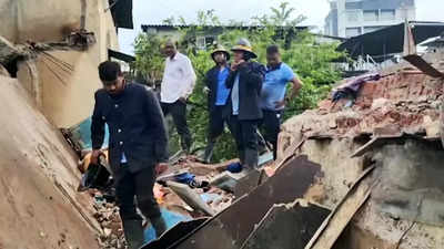 Kalyan: One dead as ground plus one-storey house collapses