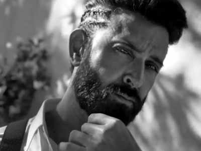 Hrithik Roshan leaves the internet swooning over his bearded look; fans say 'What a MAN'